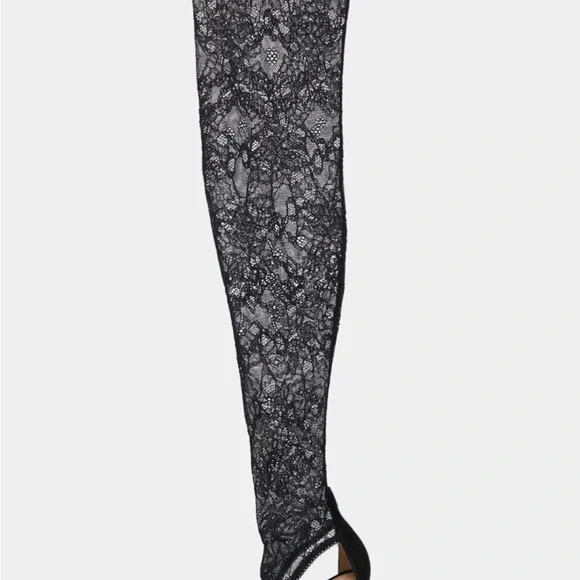 NWT Gianvito Rossi Isabella  Black Lace Hosiery - Picture 4 of 10